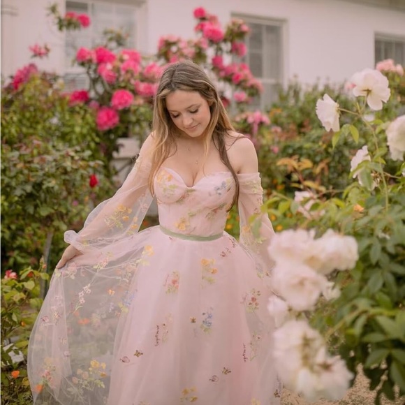 Women's Puffy Sleeve Tulle Prom Dresses Tea Length Flower Lace. - Picture 4 of 6